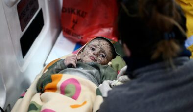 Yusuf bebek ile ağabeyi depremin 105’inci saatinde kurtarıldı