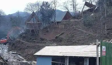 Fındıklı’da Kaçak Yapılan 11 Bungalov ve 1 Restorant Yıkıldı