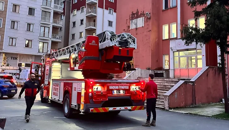 Ardeşen Eski Devlet Hastanesinde yine yangın çıktı!