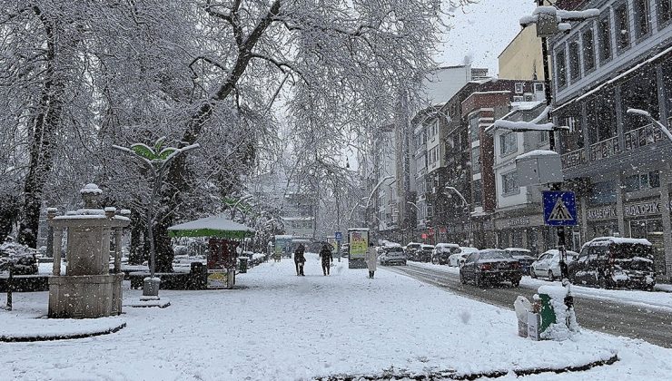 Rize’de 4 ilçede eğitime 1 gün kar tatili