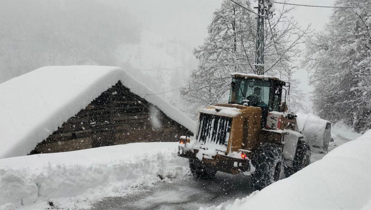 Rize’de 43 köy yolu kardan ulaşıma kapandı