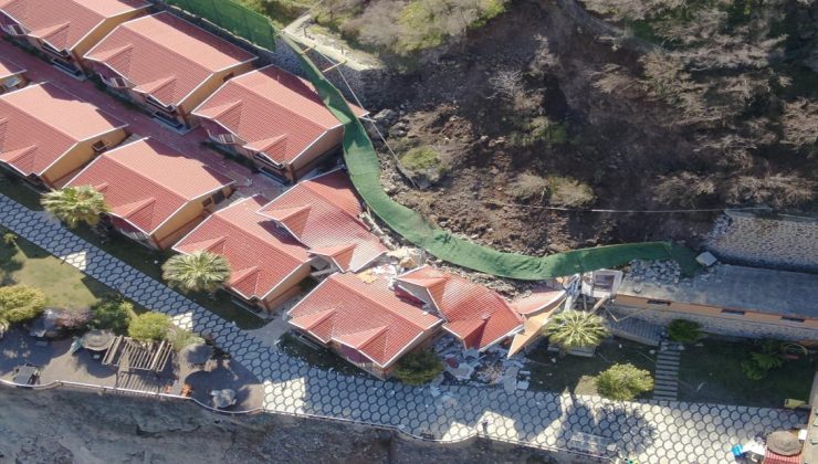 Artvin’de heyelan; apart otelin istinat duvarı çöktü, 1 yaralı