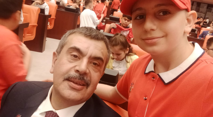 1745504584 384 Rizeli ogrencilerden 23 nisana ozel sarkilar