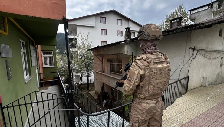 Artvin ve Trabzon’da silah kaçakçılığı operasyonu: 9 gözaltı