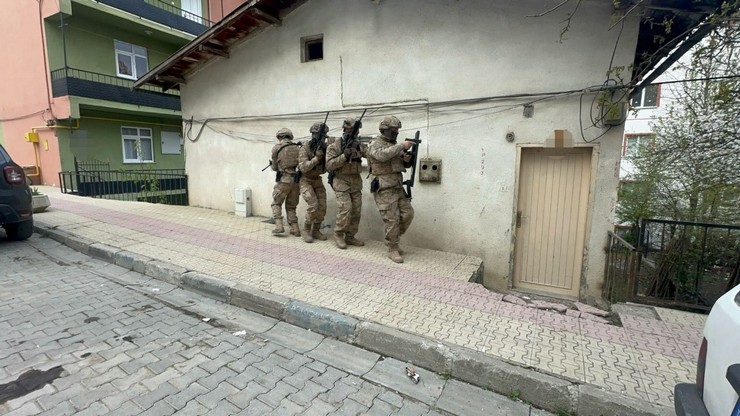 artvin-ve-trabzonda-silah-kacakciligi-operasyonu-9-gozalti-1.jpg