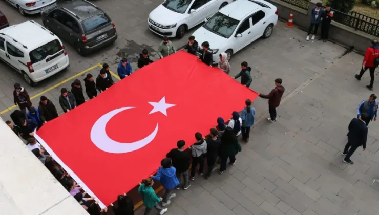 Of’ta Gençlik Yürüyüşü düzenlendi