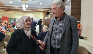 Samsun’da evlilikleri 40 yılı aşan çiftlere özel program düzenlendi