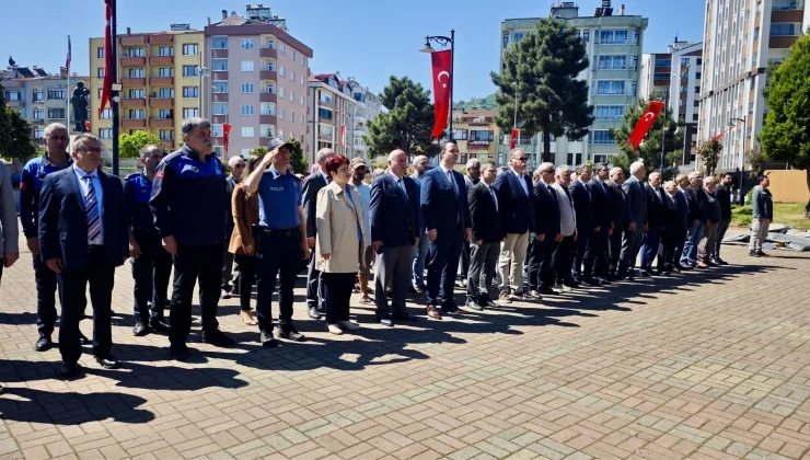 Trabzon’da 25 yıl önce deniz faciasında hayatını kaybeden 38 kişi törenle anıldı