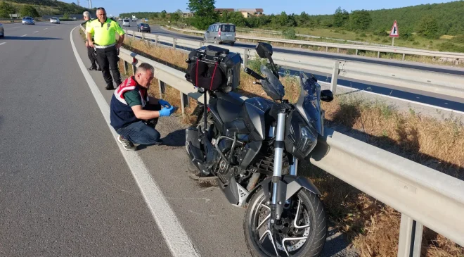 Bariyere çarpan motosiklet 400 metre sürüklendi, sürücü hayatını kaybetti