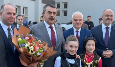 Eğitimde yapay zeka politikamızı yayınladık