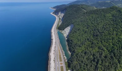 Karadeniz Sahil Yolu’nun Samsun-Sinop bölümü sürücülere doyumsuz seyir sunuyor