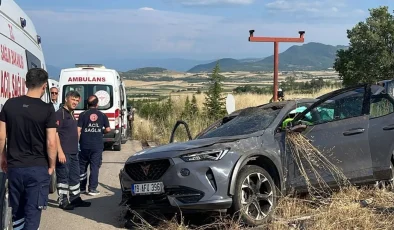 Tokat’ta devrilen otomobildeki 3 kişi yaralandı