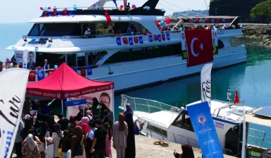 Trabzon’da çocuklar için gemi turu düzenlendi