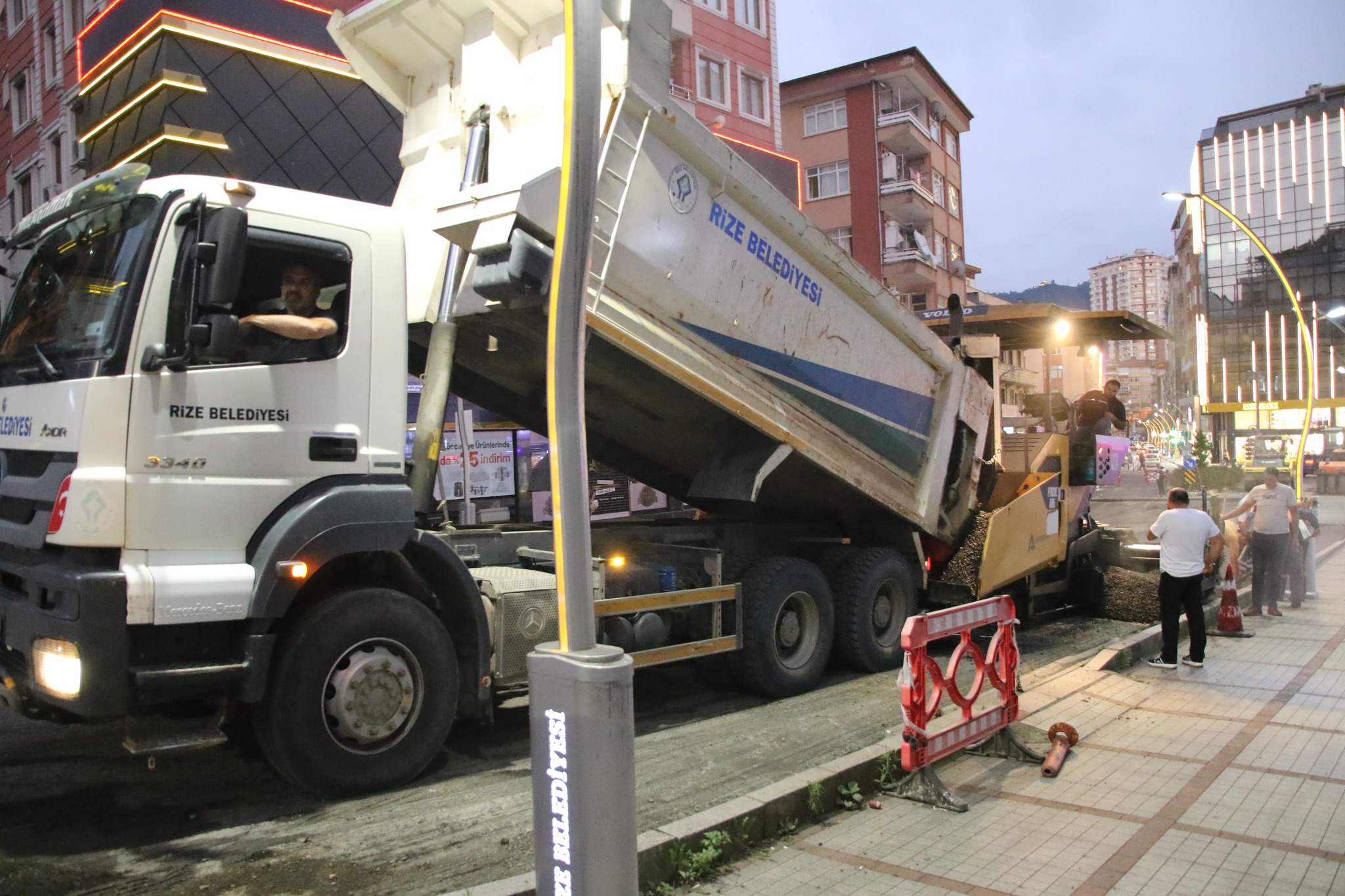 1753870238 230 Rize Belediyesi Asfalt Sezonuna Hizli Basladi