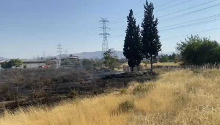 İzmir’de çıkan yangın AVM otoparkına sıçradı, 2 otomobil hasar gördü