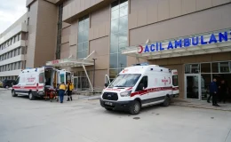 Üzerlerine inşaat kalıbı düşen iki işçi yaralandı