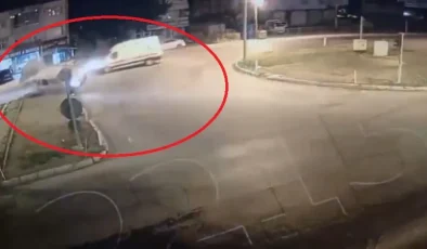 Hafif ticari araç ile ambulans çarpıştı; 5 yaralı