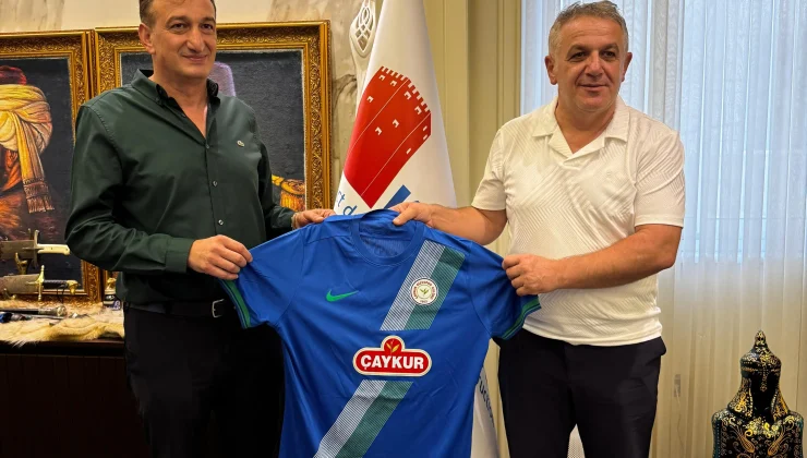 Rizesporlu Yöneticileri Alanya’da Rize İş İnsanı Hakkı Kurt Karşıladı